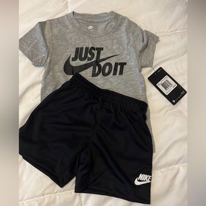 2T Nike Shirt / Short Set NWT